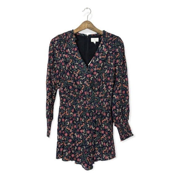 NWT Lost + Wander Trip to the Louvre Floral Lightweight LS Romper Size M - Picture 1 of 11